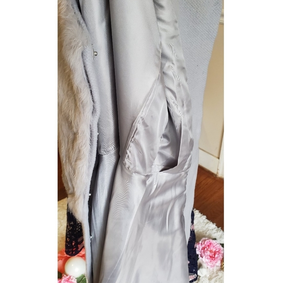 Coat - Picture 5 of 5